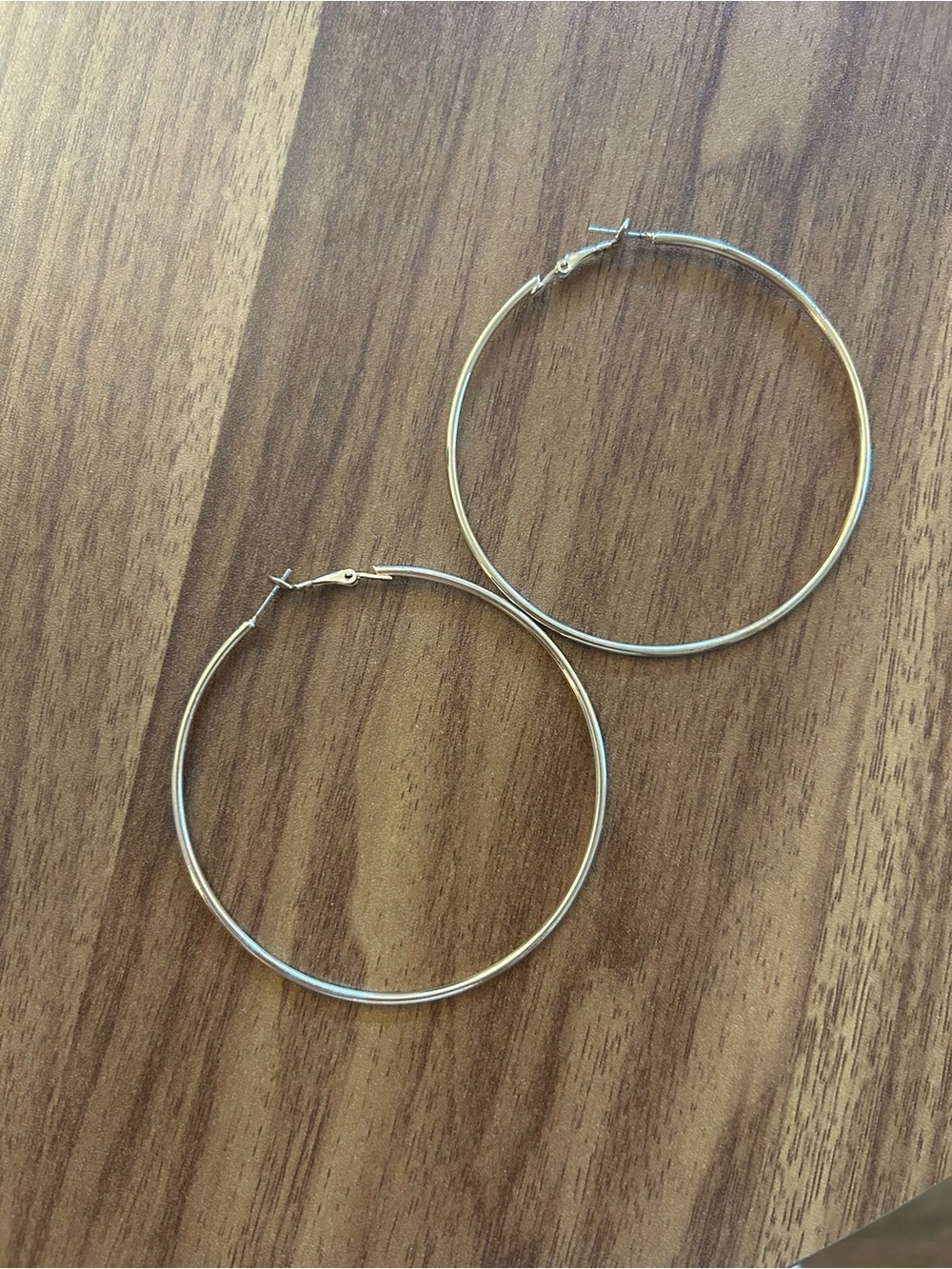 Forever 21 Gold Thin Hoop Earrings
